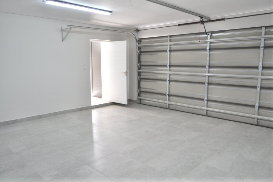 To Let 4 Bedroom Property for Rent in Croydon Gardens Estate Western Cape